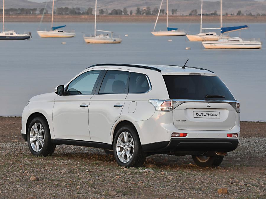  Mitsubishi Outlander 2014 года  (ZA) (фото 6 из 20)